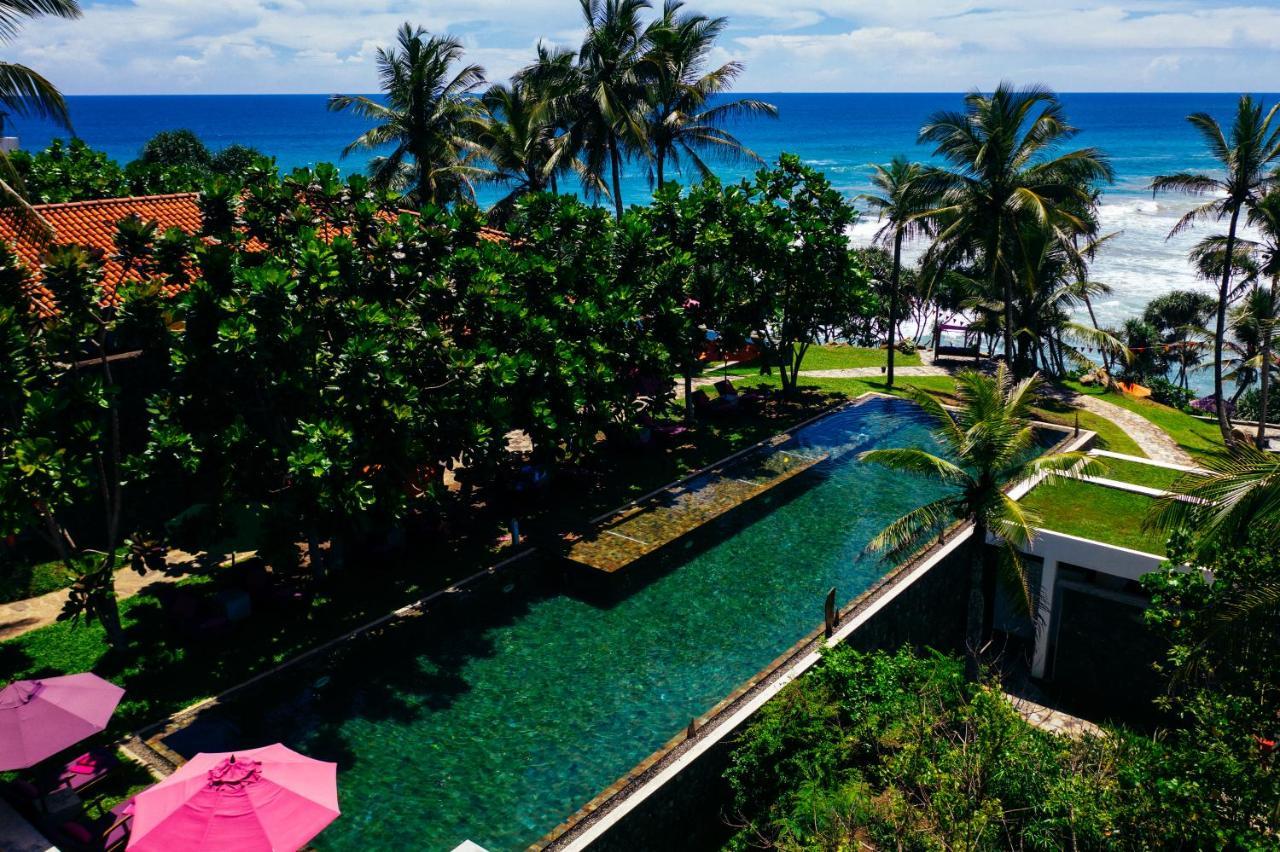 Utmt - Underneath The Mango Tree Spa & Beach Resort Диквелла Экстерьер фото