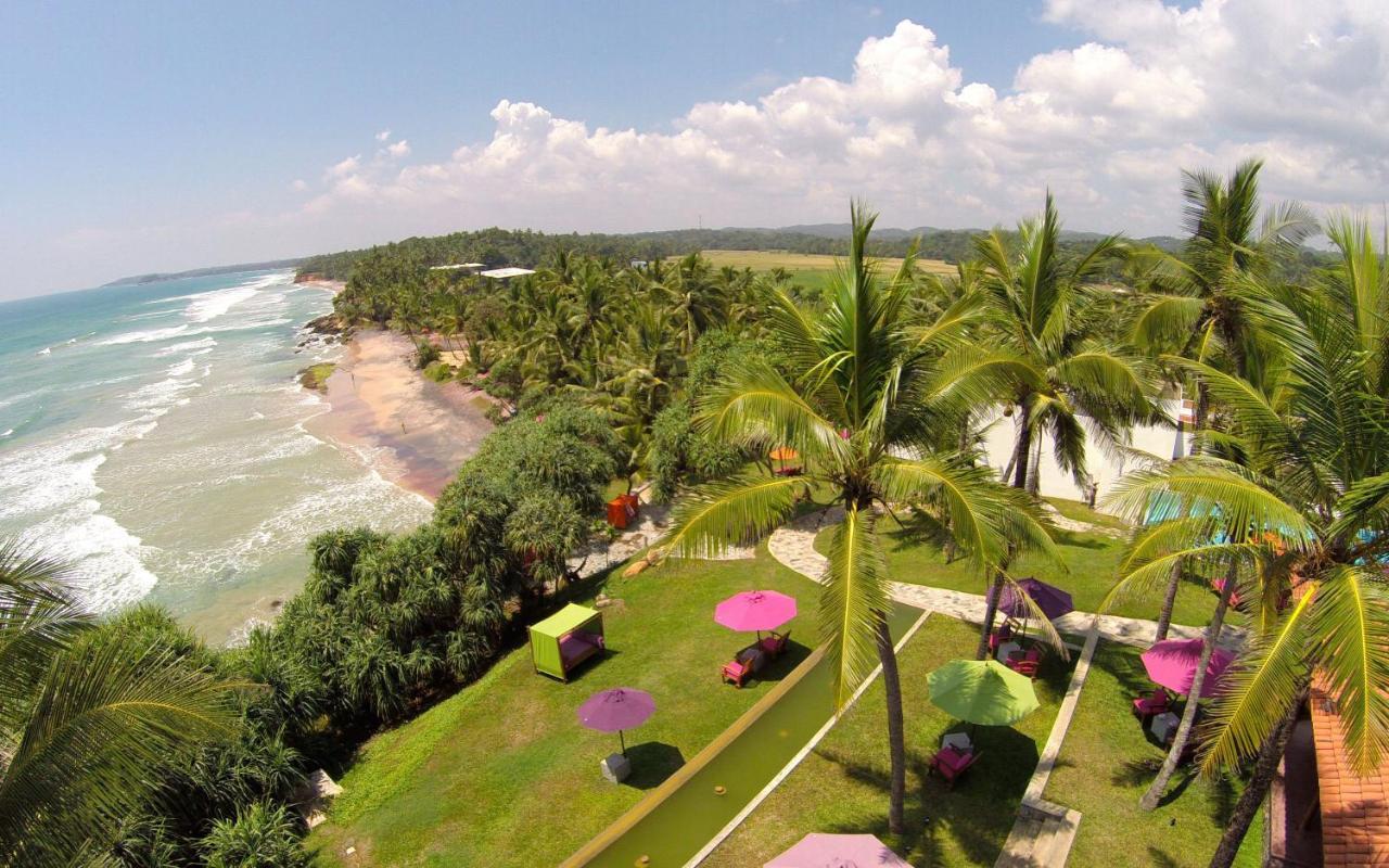 Utmt - Underneath The Mango Tree Spa & Beach Resort Диквелла Экстерьер фото