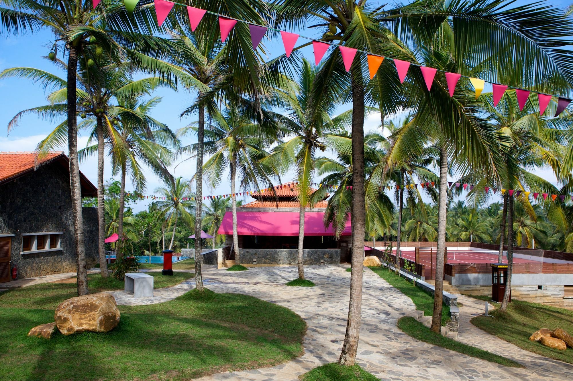 Utmt - Underneath The Mango Tree Spa & Beach Resort Диквелла Экстерьер фото