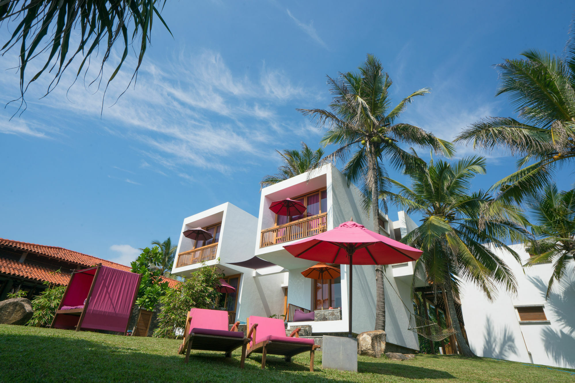Utmt - Underneath The Mango Tree Spa & Beach Resort Диквелла Экстерьер фото